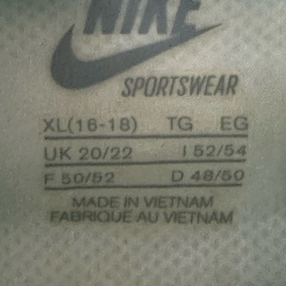 Cropped adidas windbreaker - Picture 4 of 4